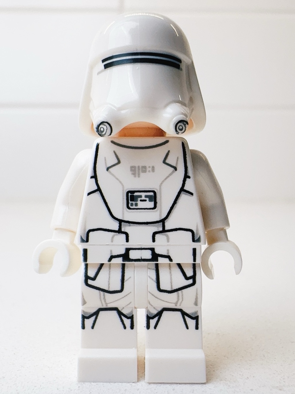 LEGO Minifig -  Star Wars - First Order Snowtrooper - sw0875